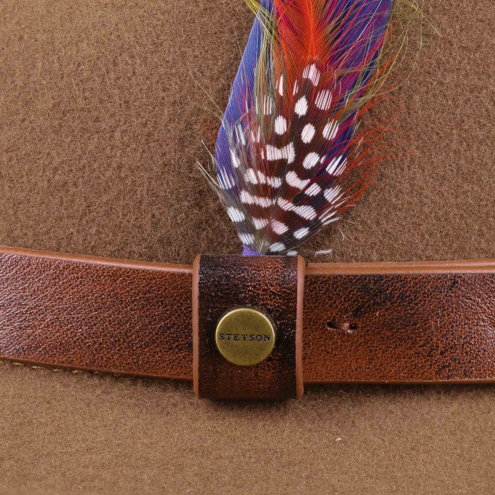 2798101 67 CLOSE.jpg