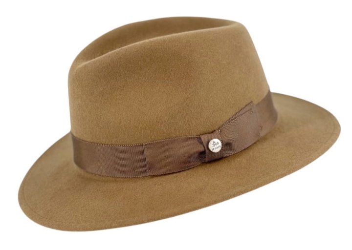 fedora classic beige.jpeg