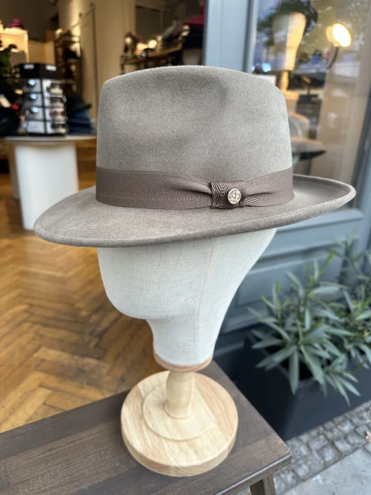Le Szapo Fedora Luxury Beige