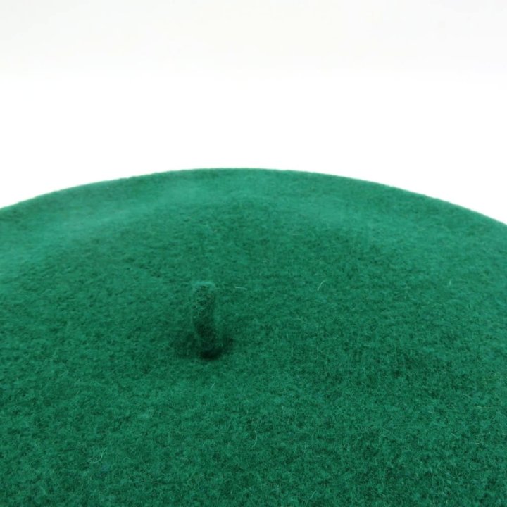 beret-classique-vert-femme (3).jpg